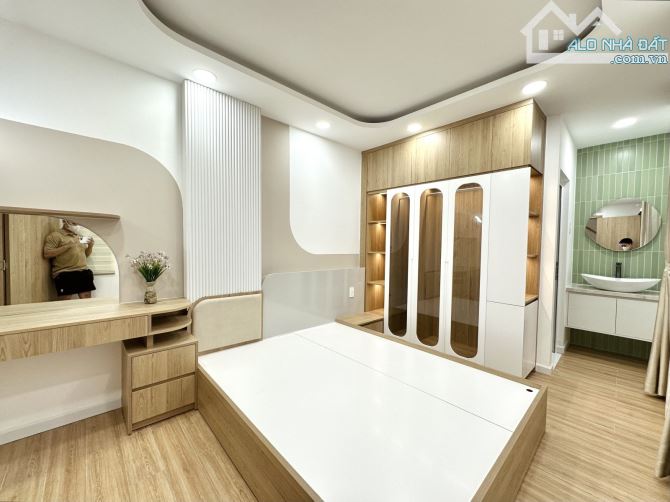 Ô TÔ TRÁNH - 200M TỚI ĐINH TIÊN HOÀNG Q1 - NHÀ ĐẸP 3 TẦNG KTS THIẾT KẾ - 24M2 NGANG LỚN 7M - 12