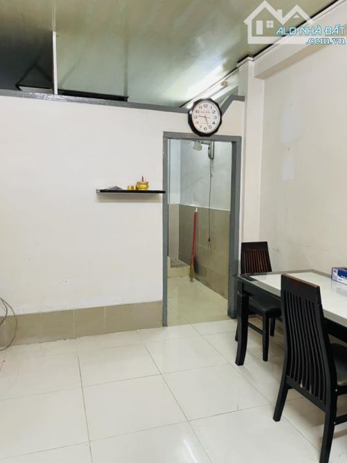 Bán nhà hẻm 3 gác thẳng 1 trục Trần Phú Q.5 : 24m2 - 3,5m x 7,5m - 14