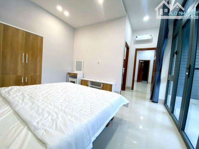 BÁN NHÀ ĐẸP MẶT TIỀN NGUYỄN THỊ MINH KHAI - 16