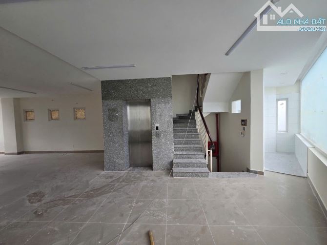 Cho thuê tòa nhà 287 Nguyễn Trãi Quận 1 DTx21m trệt lửng 6 lầu thang máy chỉ 180 triệu - 2