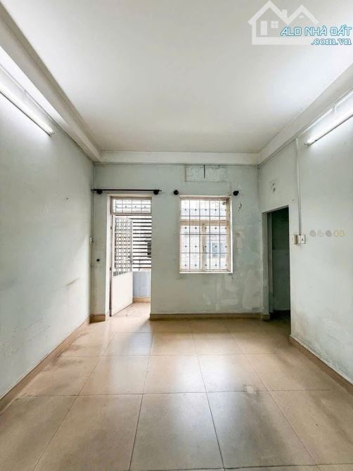 BÁN NHÀ NGÃ TƯ PHÚ NHUẬN – 3 TẦNG nở hậu – 75M² – NHỈNH 8 TỶ - 2