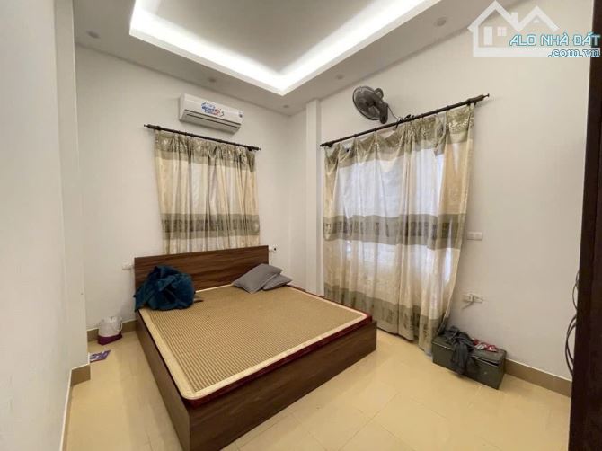 HOÀNG NHƯ TIẾP_BỒ ĐỀ : 3 TẦNG DÂN XÂY_TRUNG TÂM_TIỆN ÍCH BẠT NGÀN_DT 48,5M_GIÁ 7 TỶ 5 - 2