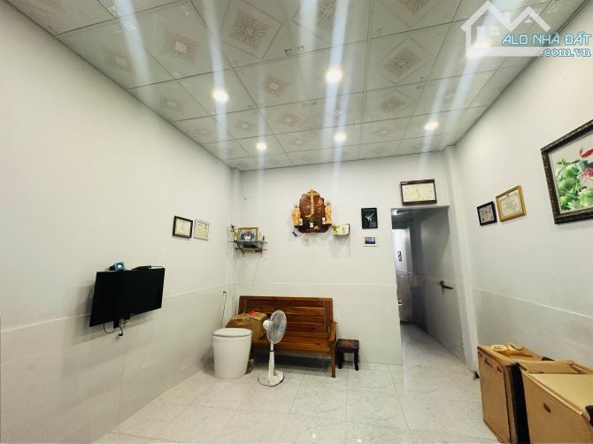 Nhà 1 trệt 1 lửng 72m2, 3PN, cách bệnh viện Thủ Đức 200m - 2