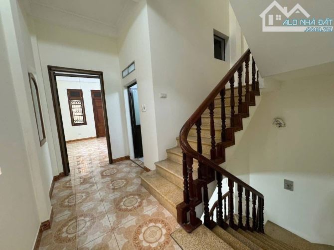 TRẦN QUANG DIỆU BÁN NHÀ - PHÂN LÔ 2 MẶT NGÕ Ô TÔ TRÁNH - VỈA HÈ KINH DOANH - Ở SƯỜNG - ÔTÔ - 2