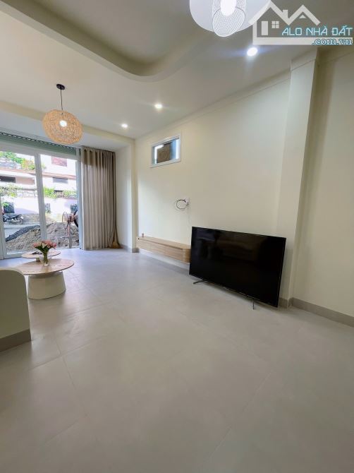 NHÀ FULL NỘI THẤT HẺM TRẦN HƯNG ĐẠO NGAY TRUNG TÂM: GIÁ 4.45 tỷ - 2