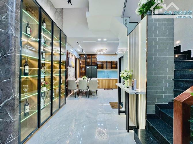Bán nhanh căn nhà 58.8m2 ngay Tô Hiến Thành, Q10. Giá: 4 Tỷ 210 tr. SHR, vị trí trung tâm - 2