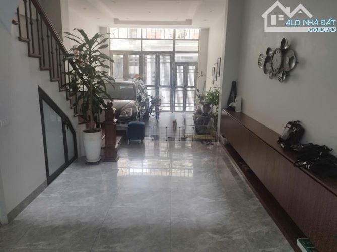 Bán nhà 918 Phúc Đồng, Long Biên 88m, 5 tầng, mặt tiền 5.2m, giad 19,5 tỷ - 2