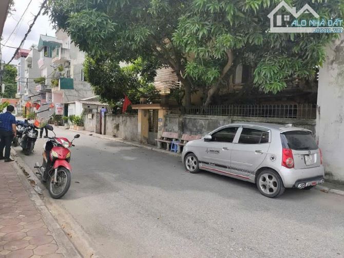 Dương Xá / Đất 219m, 9.1m tiền, Nhỉnh 18 Tỷ/ Ô tô tránh, 50m ra QL 5, KD tốt - 2