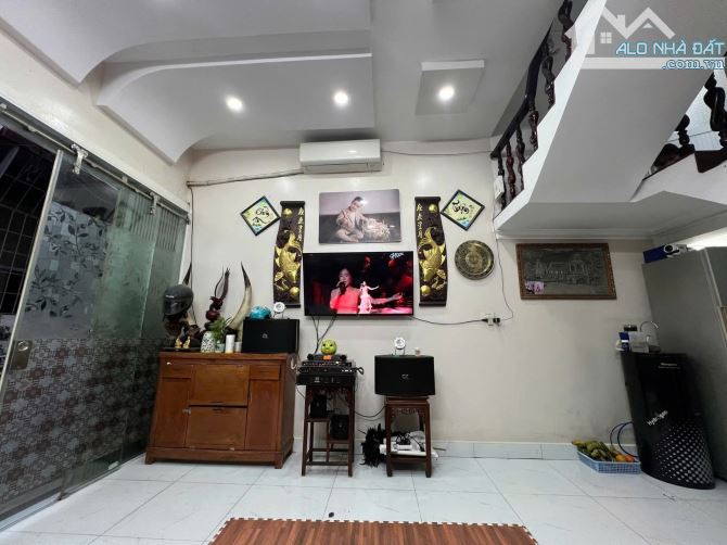 🏕1,98ty  Bán nhà 2.5 tầng dân xây độc lập tại ngõ 213 Thiên Lôi thông Chợ Đôn  Nhà ngõ cự - 2