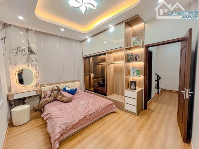 20M ĐI BỘ RA PHỐ TRỊNH CÔNG SƠN - HỒ TÂY - 2