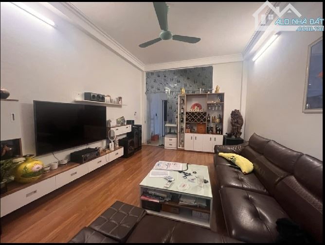 Nhà VIP phố Cổ Nhuế, 43m² 5 Tầng, Thang Máy, Giá 7.5 Tỷ - 2