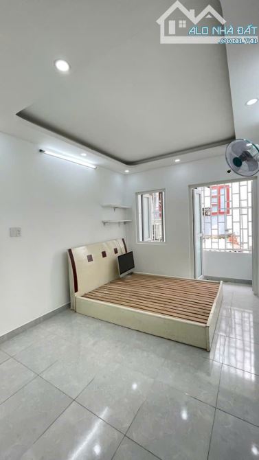 Bán nhà Trần Đình xu Quận 1 gần 20m, 2 tầng vào ở ngay chỉ 3.8 tỷ - 2