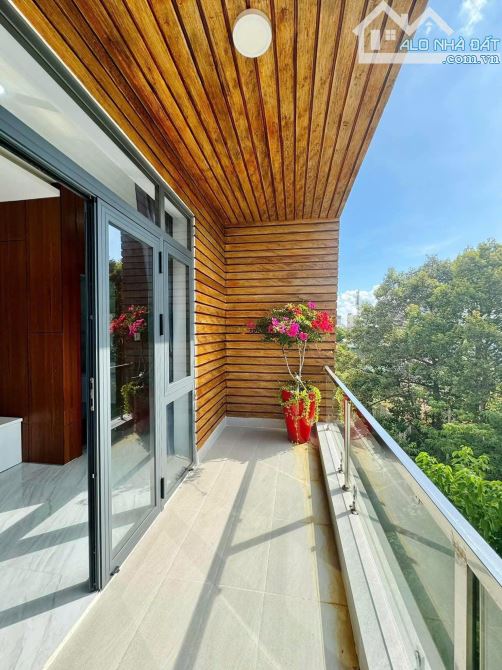 BÁN NHÀ ĐẸP MẶT TIỀN NGUYỄN THỊ MINH KHAI - 2