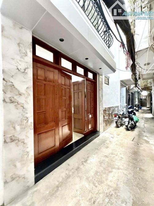 Lê Duẩn  Phố- Đống Đa QUẬN- Trung tâm quận, ngay Văn Miếu, Nguyễn Khuyến, Lăng Bác. - 2