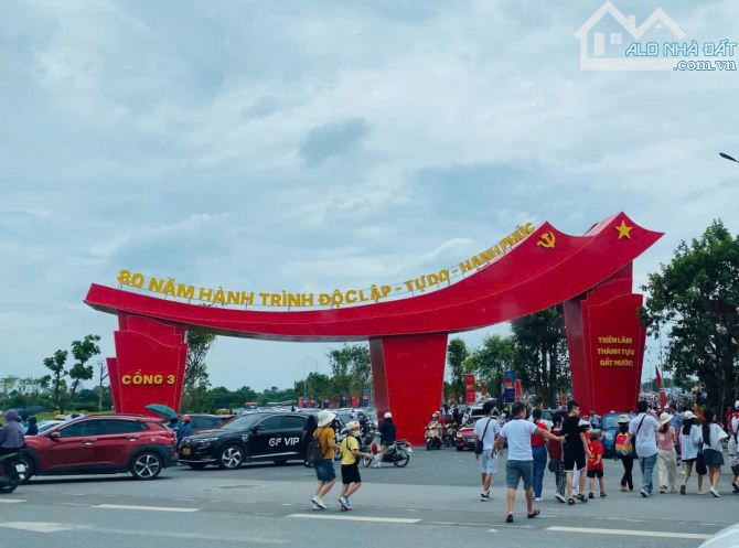 OTO ĐỖ CỬA, 80M RA TRỤC 40m. TT TRIỂN LÃM. VINHOME. TẠI TIÊN DƯƠNG PHÚC THỊNH - 2