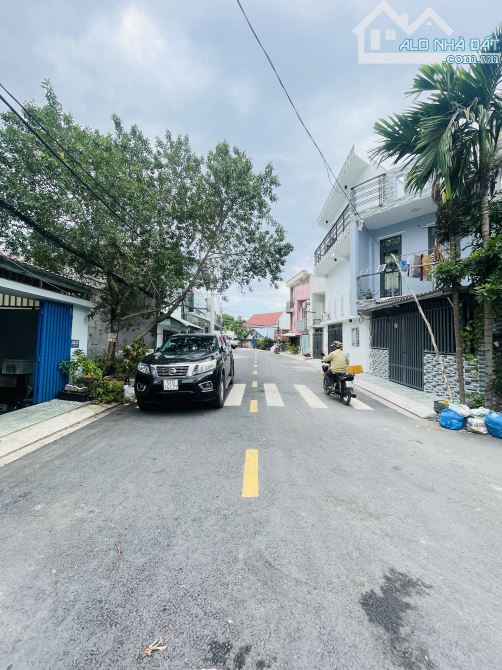 Bán nhà góc 2 mặt tiền HXT Lê văn lương, 94m2, 7 tỷ hơn - 2