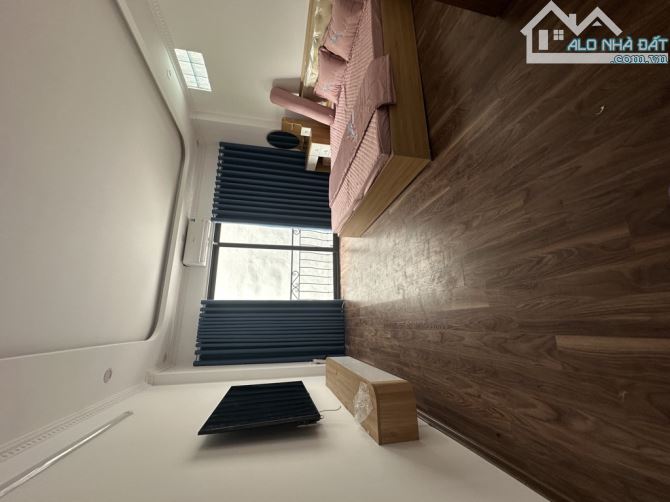 Bán nhà Đàm Quang Trung , Long Biên.Diện tích 35m2 x 5 tầng, nhà mới tinh.Nhỉnh 6 tỷ - 2