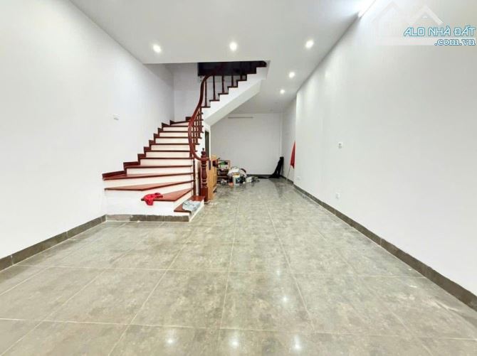 BÁN NHÀ PHẠM TUẤN TÀI CẦU GIẤY PHÂN LÔ Ô TÔ TRÁNH Ô TÔ VÀO NHÀ 50M 19 TỶ - 2