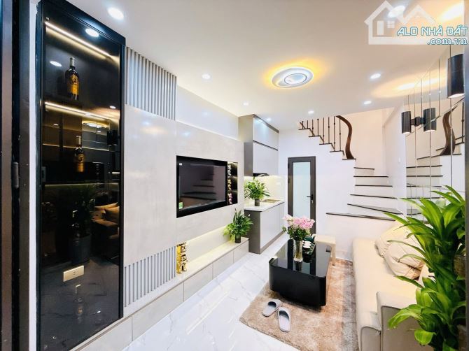 🔥CÓ 102🚗 NGUYỄN TRÃI – 25M² – 4 TẦNG – 3PN – Ô TÔ ĐỖ CỬA 🔥– GIÁ CHỈ 5.15 TỶ 🔥 - 2