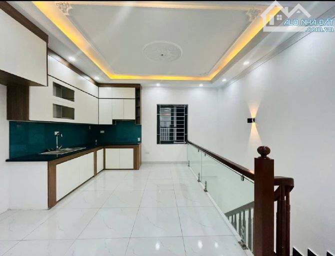 Hữu Lê, Hữu Hòa,ngay cầu,mặt ngõ ô tô,35m 5 tầng 4.15 tỷ - 2