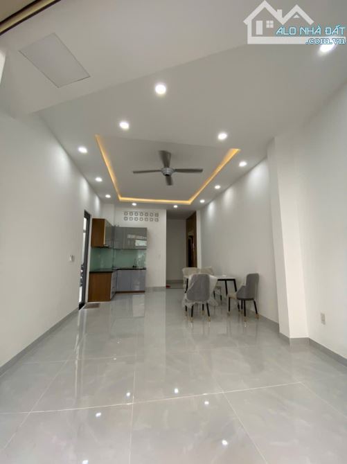 Phú Nhuận Hẻm xe hơi - Thang máy - 43m2 -4 tầng- 8.799T còn TL - 2