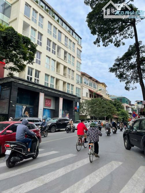 Bán nhà mặt phố Vạn Bảo - 26 Tỷ - 71m - 2 thoáng - Vỉa hè rộng - 2