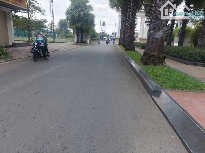 TÌM CHỦ MỚI CHO LÔ ĐẤT ĐẸP ,SHR,SANG TÊN NGAY,GIÁ 2TY050 DT 95 M2 - 2