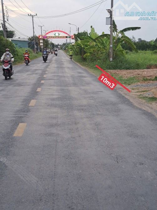 ✅ Bán 1048m2 Lúa + 300m2 mặt tiền 827B cách cống Bình Tâm 200m thuộc Ấp Bình Sơn, Bình Qới - 2