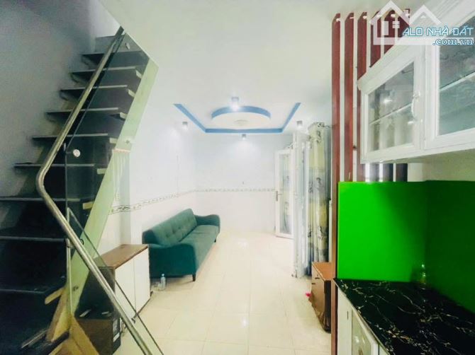 Bán nhà đẹp 2 tầng SHR. Vào ở ngay.Huỳnh Tấn Phát,Quận 7.Giá 2.45 tỷ. - 2