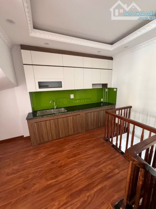 Bán nhà mới 5 tầng x 50m2, gara ô tô tại Ngũ Hiệp, Thanh Trì, giá 5,4 tỷ - 2