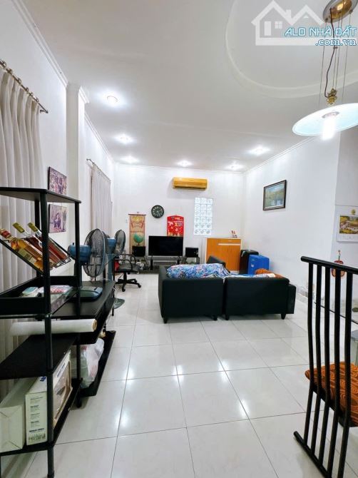 Nguyễn Trung Trực bình Thạnh 290m2 3 tầng giá chỉ nhỉnh 27 tỷ - 2
