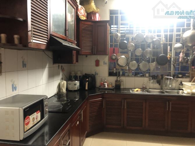 Đường Xô Viết Nghễ Tĩnh bình Thạnh 180m2 3 tầng giá chỉ 45 tỷ - 2