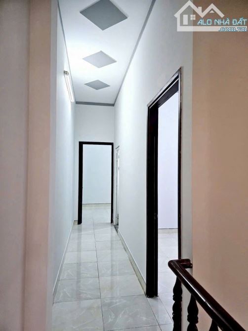 NHÀ Ở NGAY 4x15, HẺM 7M, VỈA HÈ, GẦN LÀNG ĐHQG, 4 ĐỒNG TL NHANH - 2
