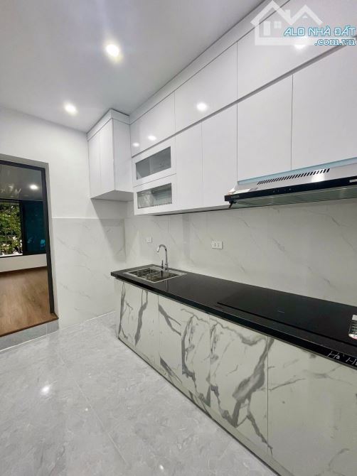 Bán nhà tập thể trung tâm Thanh Xuân Bắc, ô tô đỗ cửa, 3 ngủ, full nội thất, ở luôn. - 2