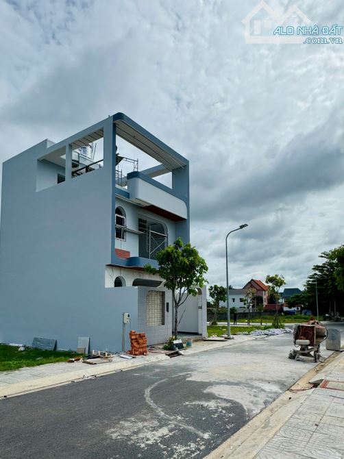 CẦN BÁN NHÀ MỚI 1 TRỆT 2 LẦU XÃ TÂN PHÚ TRUNG,SỔ HỒNG RIÊNG , HOÀN CÔNG - 2