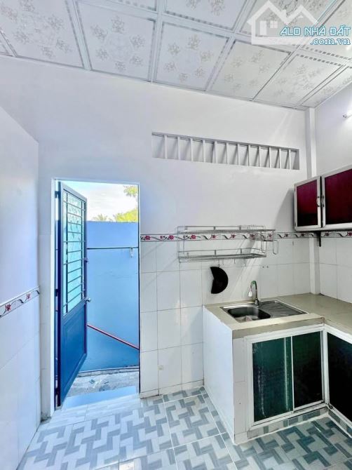 Bán nhà tặng nội thất ở Lê Thị Vui-Phước Hiệp. Giá 1 tỷ 125, DT 118m2, SHR. - 2