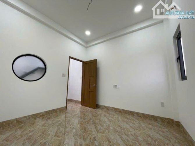 Nhà 2 Tầng Góc 2 Mặt Thoáng Mới - Chỉ 3 tỷ x - 2