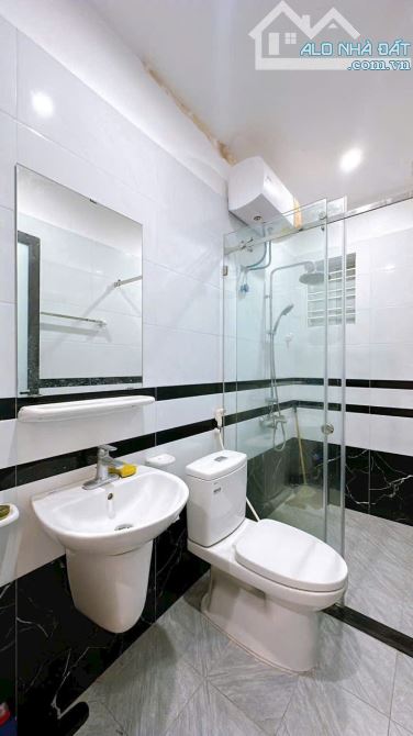 Bán nhà 4 tầng lô góc ngõ ô tô kinh doanh được tại Trung Hành, Hải An 45m2 giá 4.550trd - 2