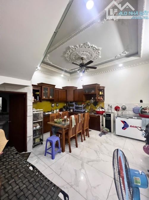 Nhà 4 Tầng Góc Hai Mặt Tiền - Bình Tân Giáp Tân Phú Quận 6 - 2