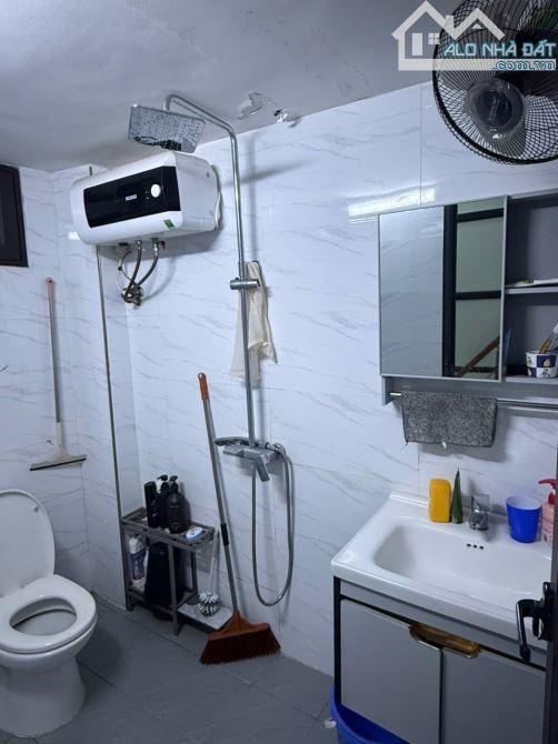 Cho thuê nhà 2tầng tuyến 2 Hồ Sen hiện trạng đẹp ô tô đỗ cửa 24/24 - 2