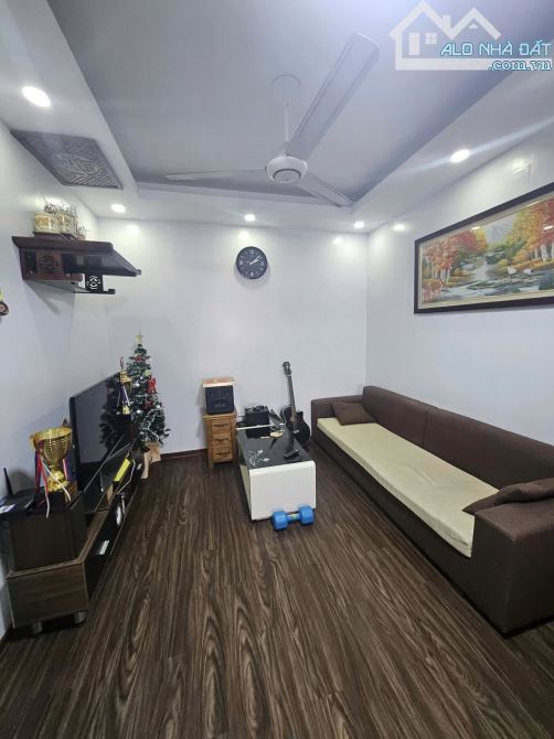 Bán chung cư Viện bỏng Lê Hữu Trác, Hà Đông, khu trung tâm, 78m, 2pn, full đồ, chỉ 4.9tỷ - 2