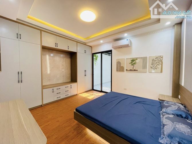 NGAY NGÃ TƯ SỞ - NHÀ ĐẸP XINH - TẶNG FULL NỘI THẤT - THIẾT KẾ HIỆN ĐẠI - BAN CÔNG RẤT CHIL - 2