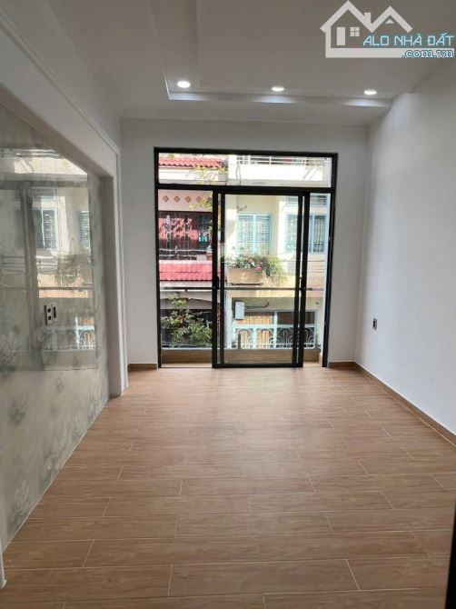 Bán nhà đẹp Cách Mạng Tháng 8 Quận 3, 5 tầng thang máy giá chỉ 8.x tỷ TL - 2
