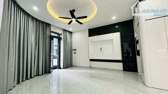 Bán nhà 2 mặt tiền Đường Phan Vinh - Gần Biển - Nội Thất đẹp - 2