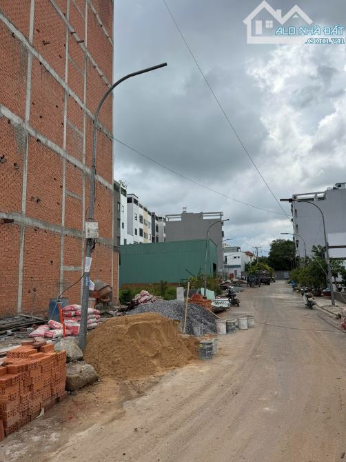 Đất khu phân lô Vip 215 Phan Huy Ích Gò Vấp, 2 lô liền kề tổng 130m², ngang 8m, 15.xx tỷ - 2