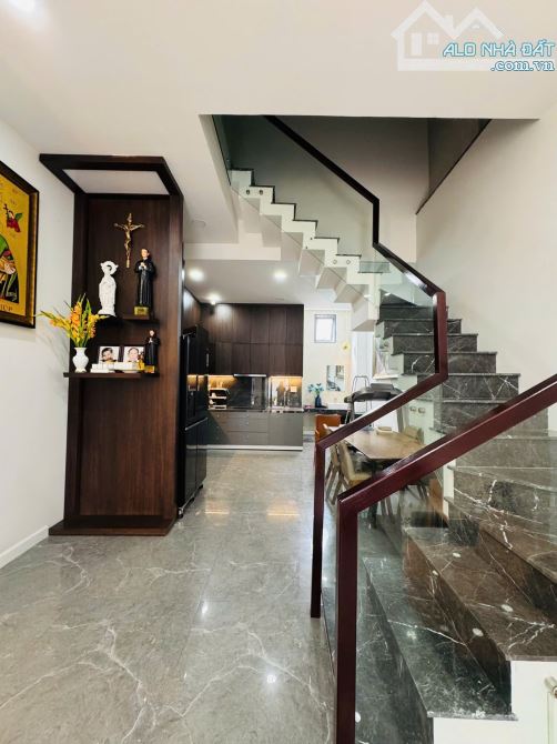 NHÀ VIP–GIÁ TỐT NHẤT-THANG MÁY– BÀNH VĂN TRÂN- NGANG  6,5m– DT KHỦNG 111m2 – 5 TẦNG MỚI – - 2