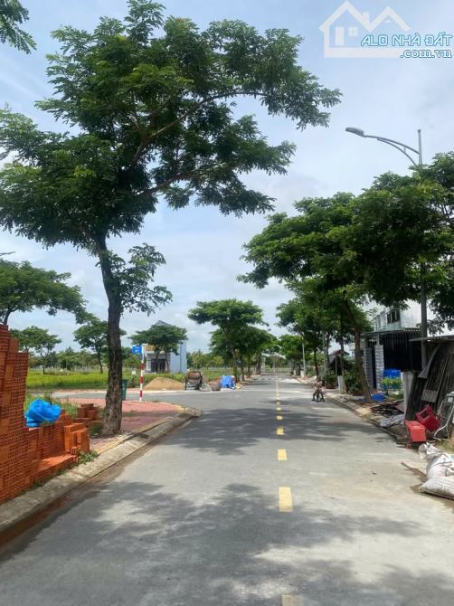 Bán đất thổ cư Hóc Môn 76m2, giá 2 tỷ3 - 2