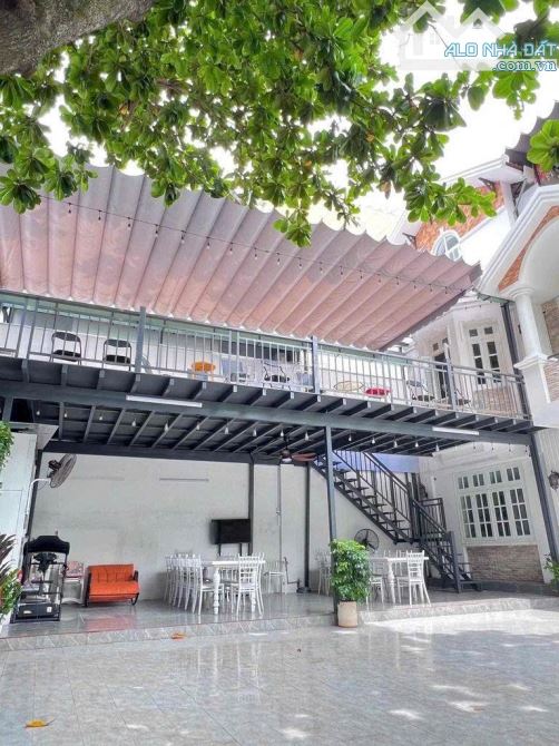 CHO THUÊ BIỆT THỰ 204B7 NGUYỄN VĂN HƯỞNG Q2, DIỆN TÍCH: 10x18M, TRỆT 2 LẦU, GIÁ 90 TRIỆU - 2