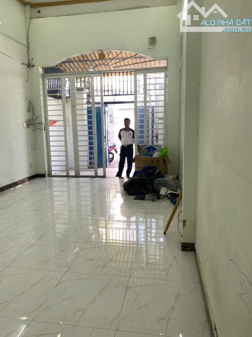 NHÀ 2 TẦNG DT 4X20 CN 80 M2 100M2 RA MT PHAN VĂN HỚN 2 XE TẢI THÔNG CHỢ BÀ ĐIỂM GIÁ 4,2T - 2