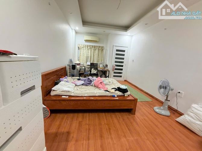 Tứ Liên - Tây Hồ: 67m2 Dân xây 4 tầng, 4 ngủ, mt 4,8: Giá chào 12t - 2